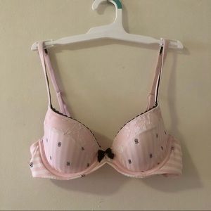 Victoria’s Secret lined Demi bra